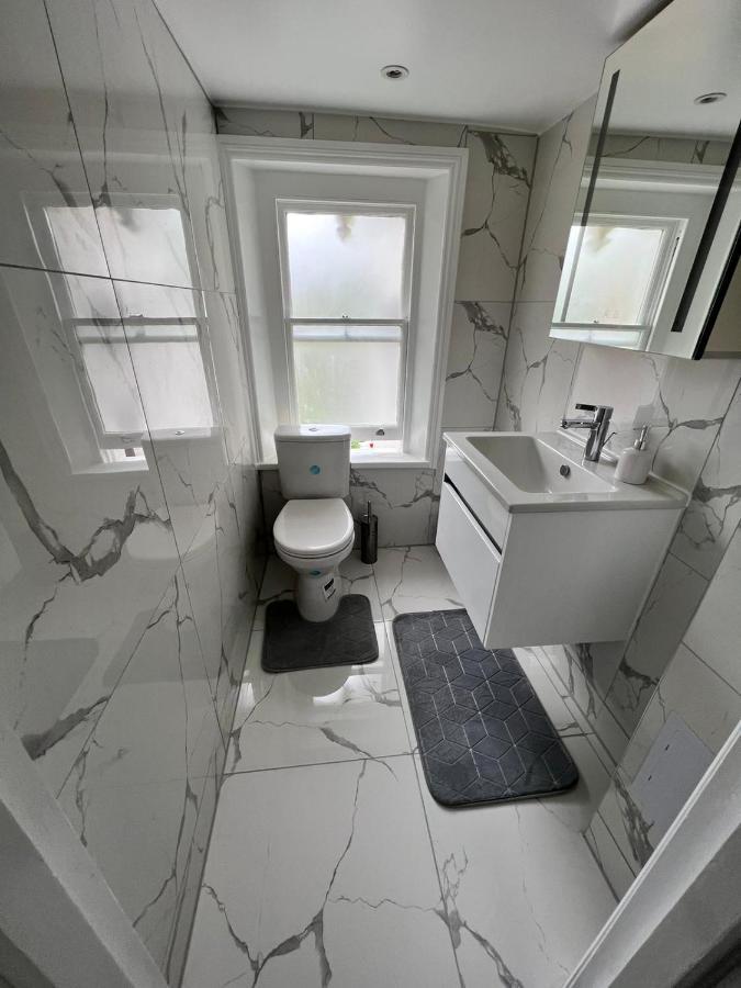Lovely 2 Bedroom Flat With Roof Terrace In London Nw6 Exteriör bild