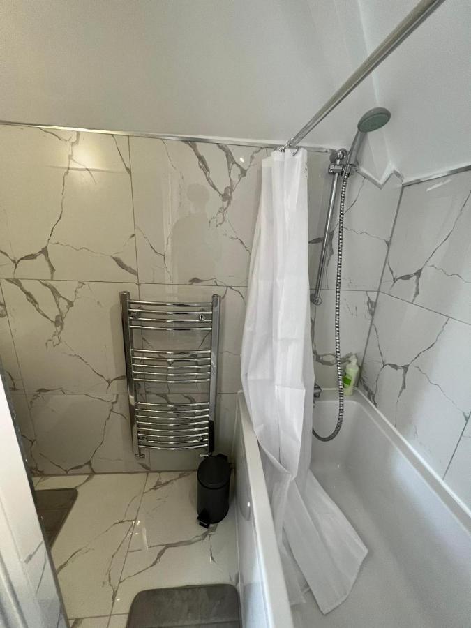 Lovely 2 Bedroom Flat With Roof Terrace In London Nw6 Exteriör bild