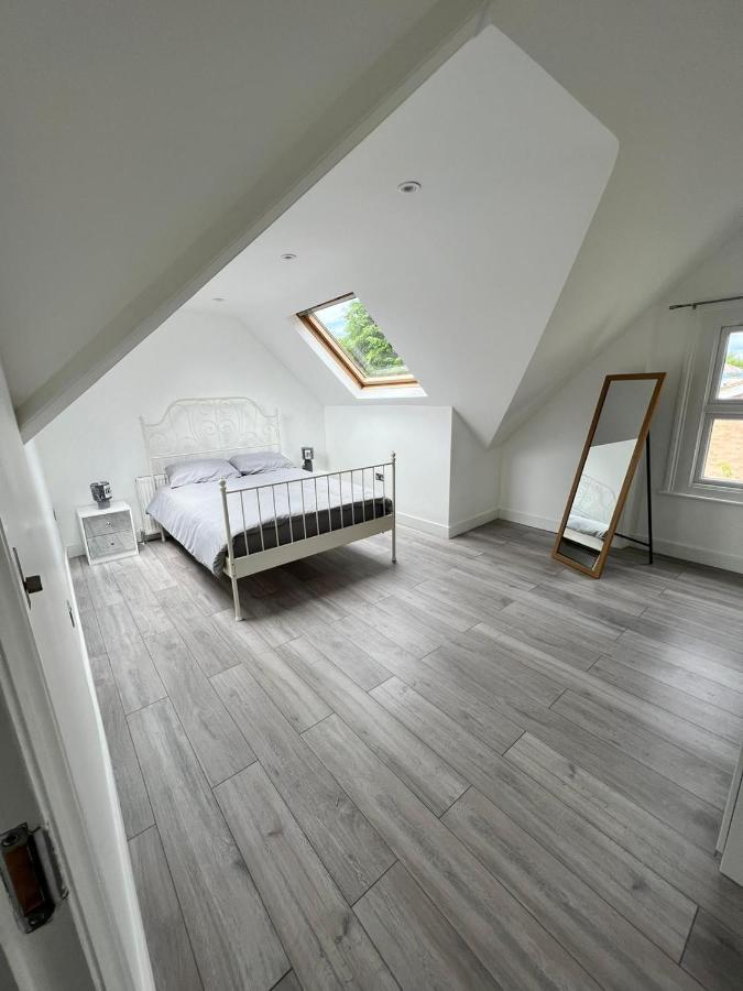 Lovely 2 Bedroom Flat With Roof Terrace In London Nw6 Exteriör bild